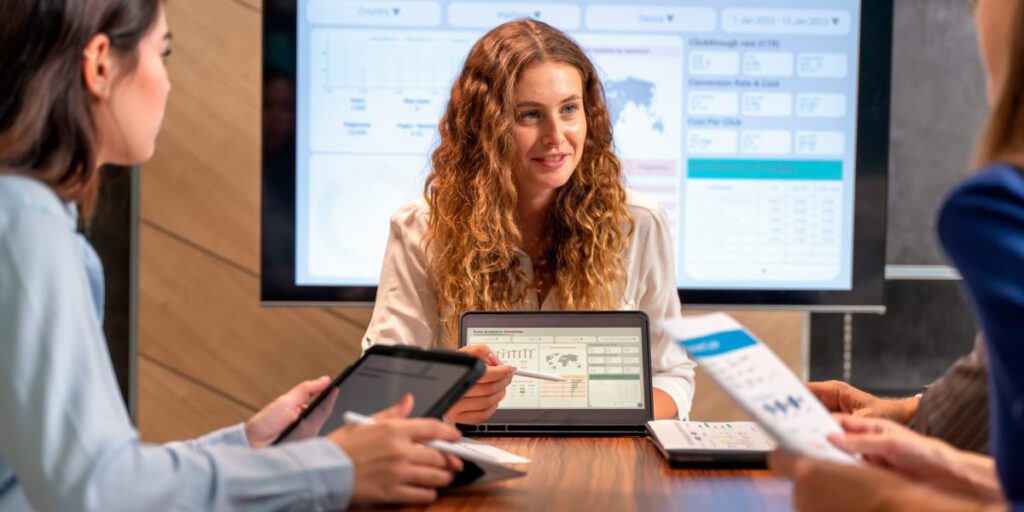 ¿Qué habilidades necesitan los analistas de datos?
