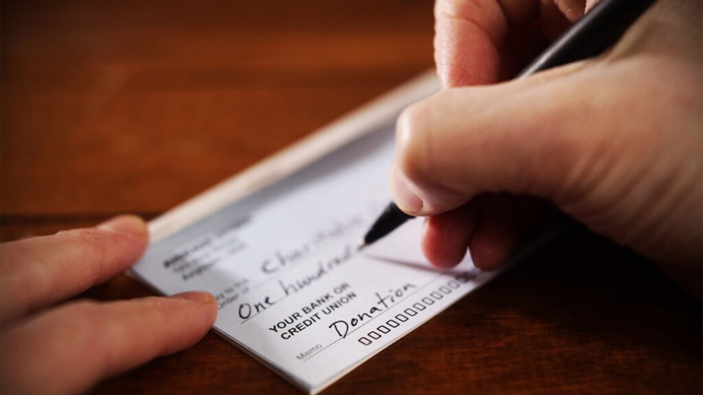Ante el aumento del fraude con cheques, una nueva plataforma impulsada por IA está ayudando a los bancos a luchar