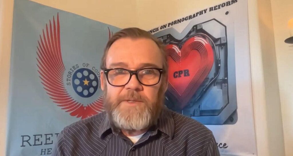 Ricky Schroder dice que el contenido explícito generado por IA «es una herramienta peligrosa» que debe gestionarse