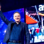 El jefe de la nube de Amazon compara el entusiasmo por la IA generativa con la burbuja de las puntocom