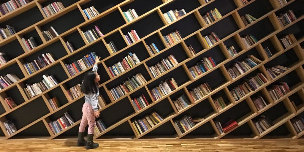 La IA de Google puede comerse muchos libros  ¿Qué pasa con todos esos datos?