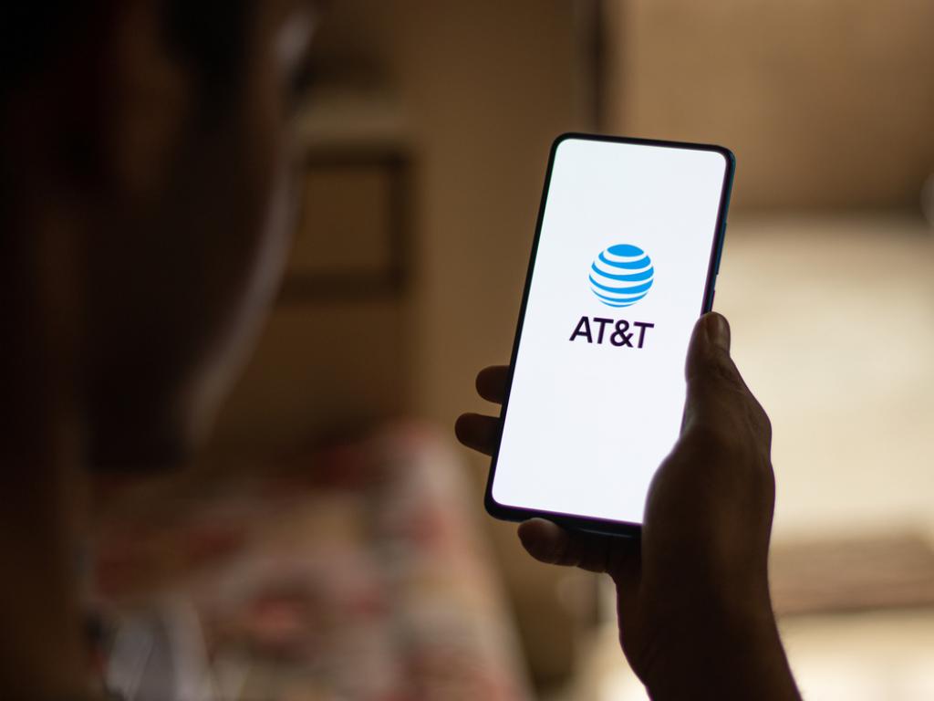 AT&T comienza un año fuerte: los analistas marcan los resultados del primer trimestre