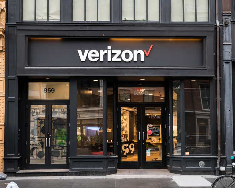 Ganancias de Verizon y AT&T disponibles: qué esperar (NYSE: VZ)
