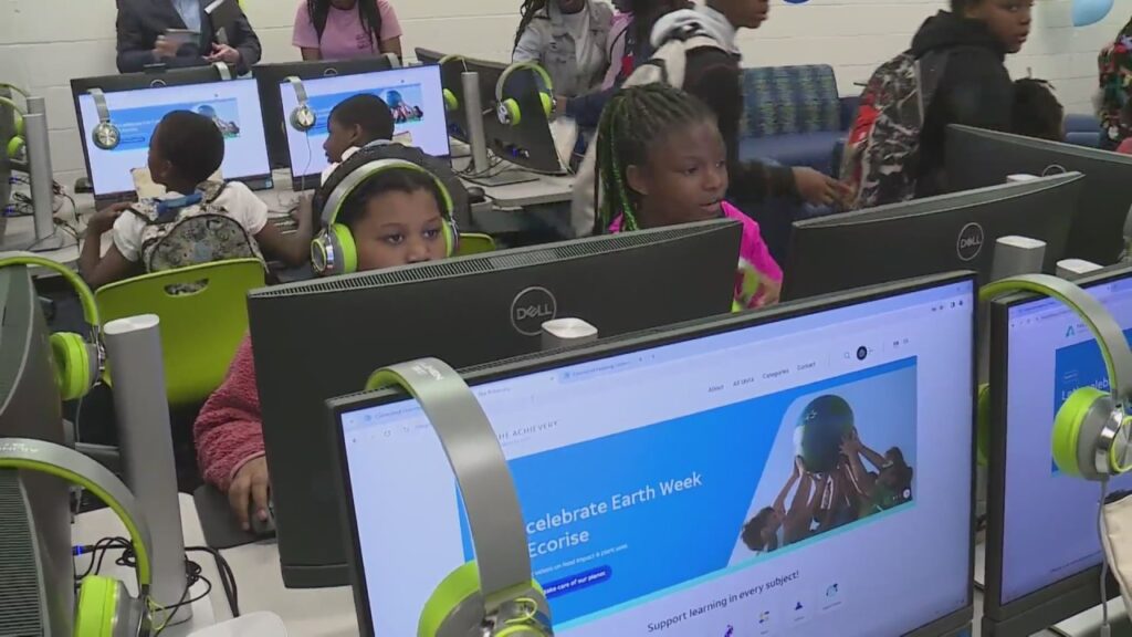 El Connected Learning Center de AT&T tiene como objetivo cerrar la brecha digital