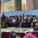 El presidente interino Garber insta a los estudiantes a persistir a pesar del «año difícil» de Harvard |  Las noticias