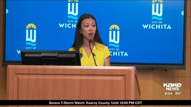 El presidente de la junta escolar de Wichita está considerando convertir una antigua escuela primaria en un refugio para personas sin hogar.
