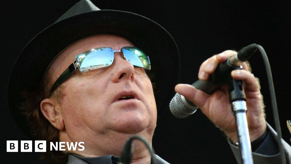 La antigua escuela de Van Morrison podría ser la primaria del idioma irlandés