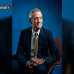Muere en Italia el presidente de la Universidad Marquette, Michael Lovell – NBC Chicago