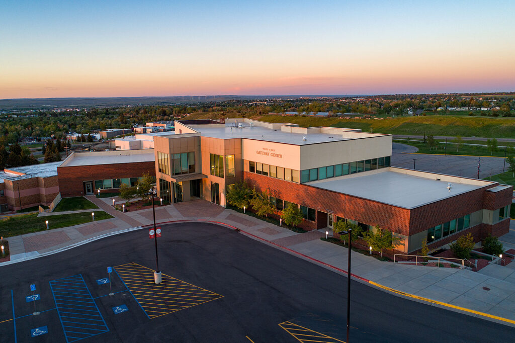 Casper College reconoce a 7 empleados con honores de fin de año