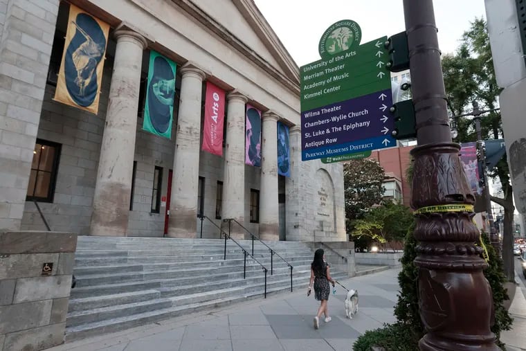 Los administradores de la Universidad de las Artes hacen su primer anuncio del cierre de la escuela de Filadelfia el 7 de junio