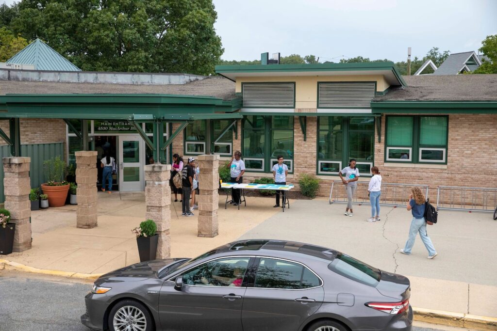 Las escuelas del área de DC enfrentan presupuestos más ajustados este año y posibles recortes