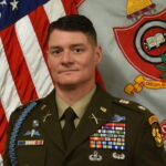 El coronel Michael Kelvington de Ohio State ha sido suspendido del campus como parte de una investigación en curso después de violar dos veces una orden de permanencia en el campus.