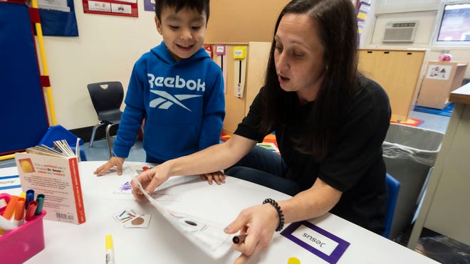 La educación especial preescolar de Nueva York suele retrasarse o negarse: consulte