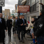 San Francisco ensaya la mano libre de parafernalia gratis