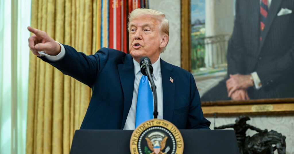 Estrategia detrás de los músculos frecuentes de Trump en un tercer término