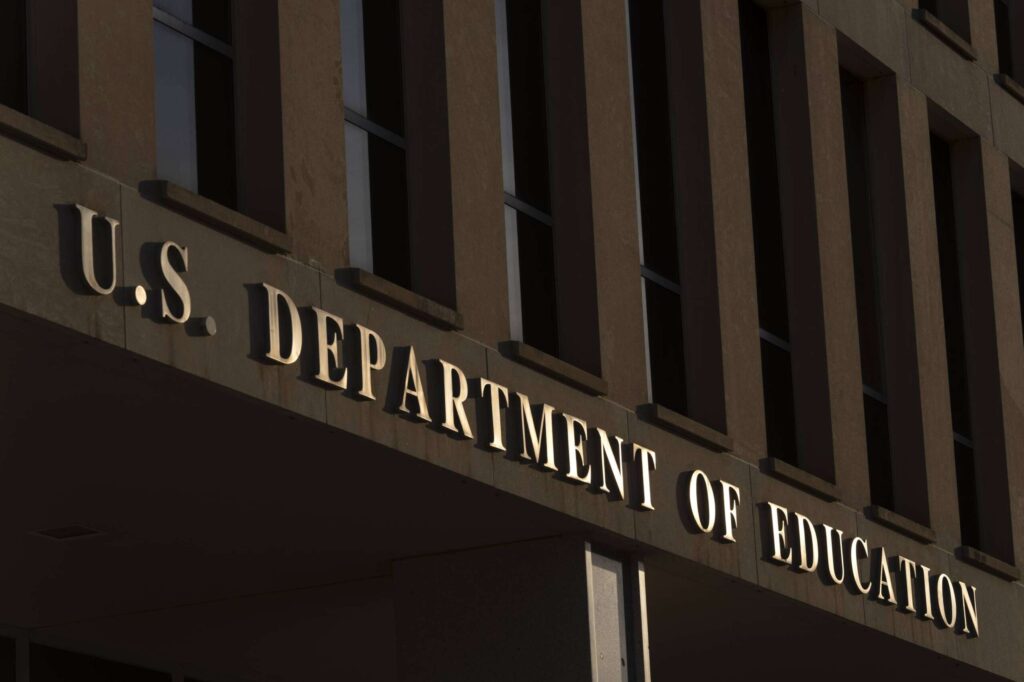 Los demócratas planifican el plan de la administración Trump para quemar las piezas de educación y la mano de obra