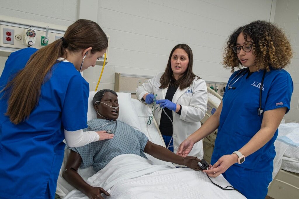URI enfermera profesora internacional en educación de simulación – Rhody Today