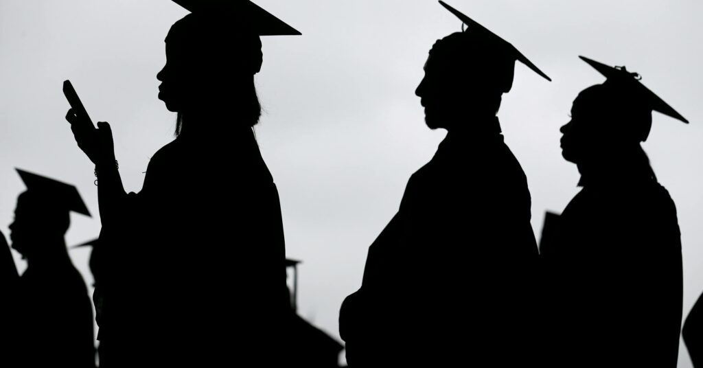 El Tribunal Superior permitirá a Trump despedir a los trabajadores de la educación federal. ¿Cómo lo harán los efectos en Minnesota?