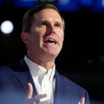 El gobernador de Kentucky Beshear llama a la llamada completa de Frozen Education Finance