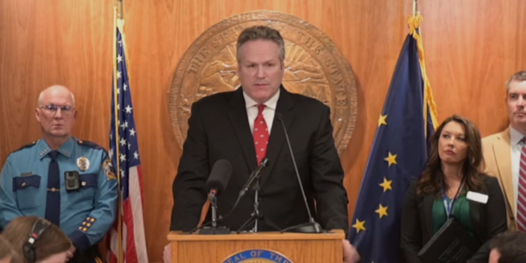 ‘Daño para colorear:’ K9 Worker Bill Bities Dunleavy Veto para financiar la educación