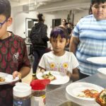 Trump distribuye subvenciones de escuela sucia con condiciones; La mayoría de los efectivos para California todavía en el limbo