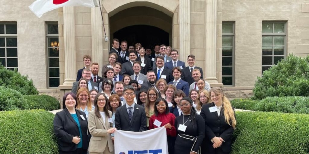 El programa de reacción está dirigido por el consulado japonés en Nashville, que fluye cinco estados en la región sur