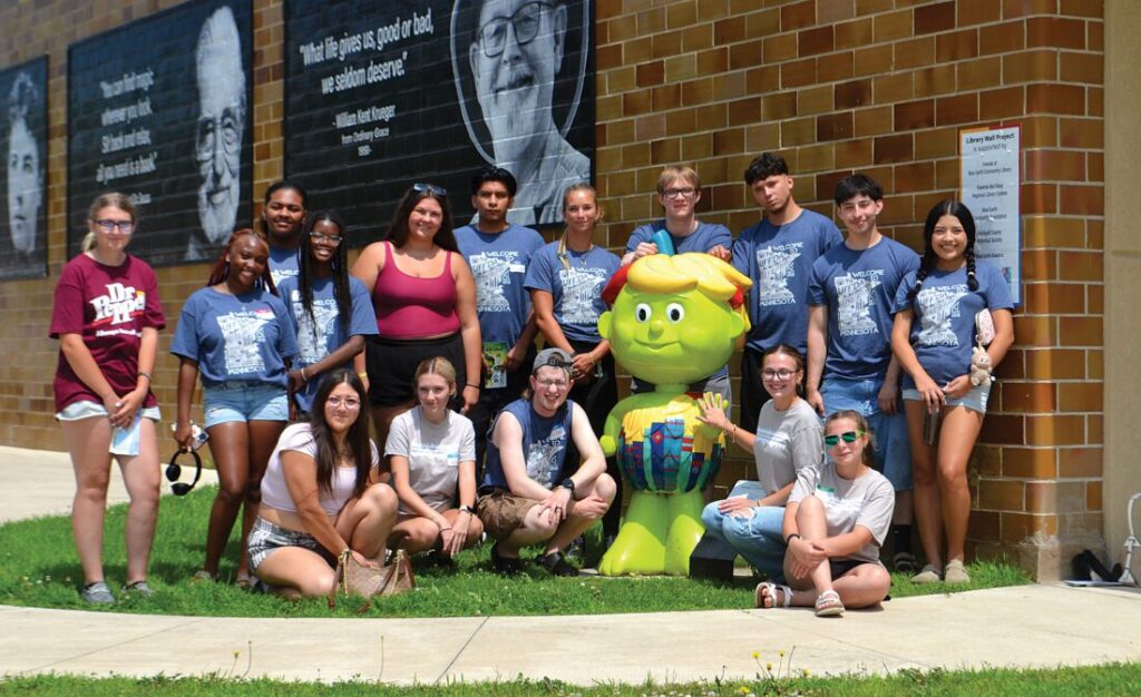 A Blue and Beyond Land: American Exchange Program | Noticias, deportes, trabajo