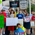 ‘Tu violencia funciona’: protestas de protesta de la NASA Protestas Protestas de protesta durante la protesta de DC fuera de DC.