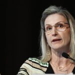 Los funcionarios de capacitación de Alaska exigen líneas de financiamiento tardías para el cambio