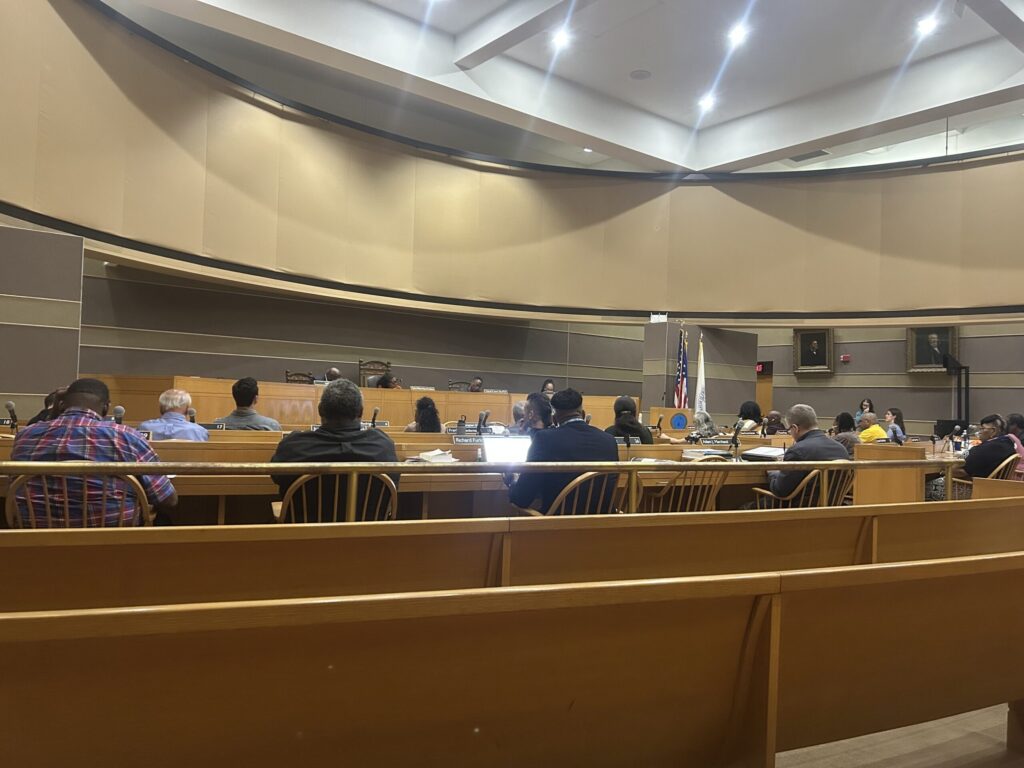 El Ayuntamiento reduce en $ 3 millones el presupuesto proyectado
