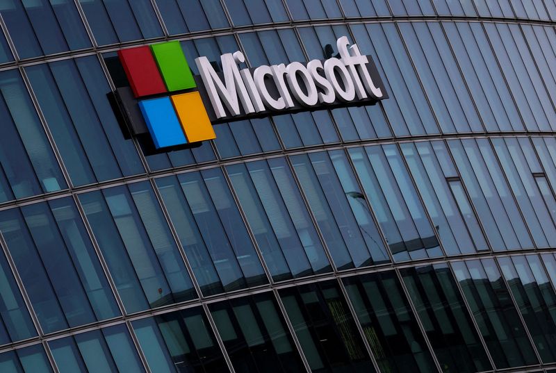 Microsoft obtiene licencias de exportación estadounidenses para chips de IA para invertir más de 15 mil millones de dólares en los Emiratos Árabes Unidos