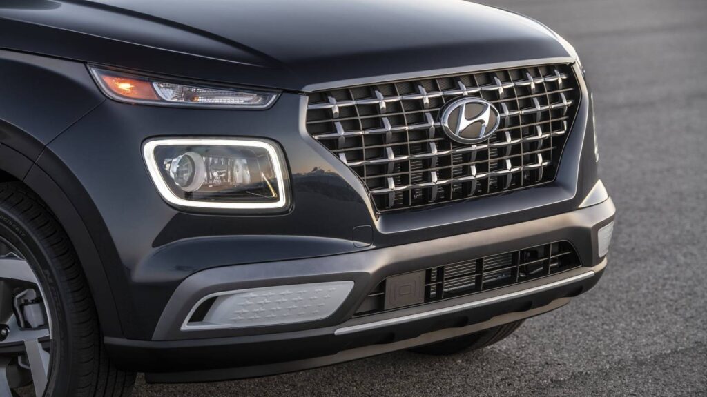 Lugar Hyundai vs Nissan Versa