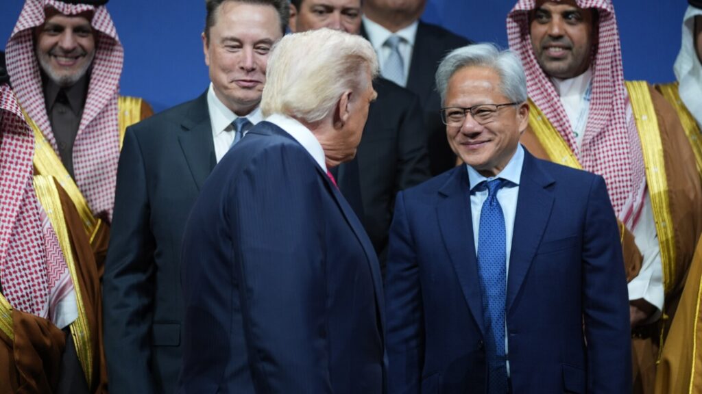 Trump aprobó la venta de chips informáticos avanzados de Nvidia utilizados en IA a China