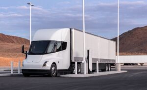Tesla Semi en Tesla Megacharger. (Crédito de la imagen: Tesla)