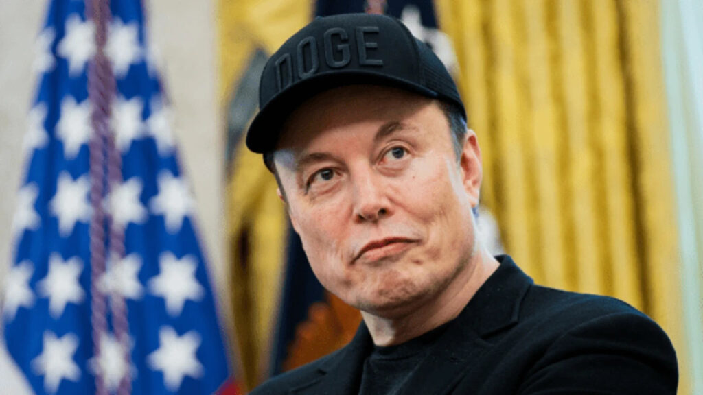 Elon Musk Tesla anuncia un nuevo modelo Cybertruck más económico