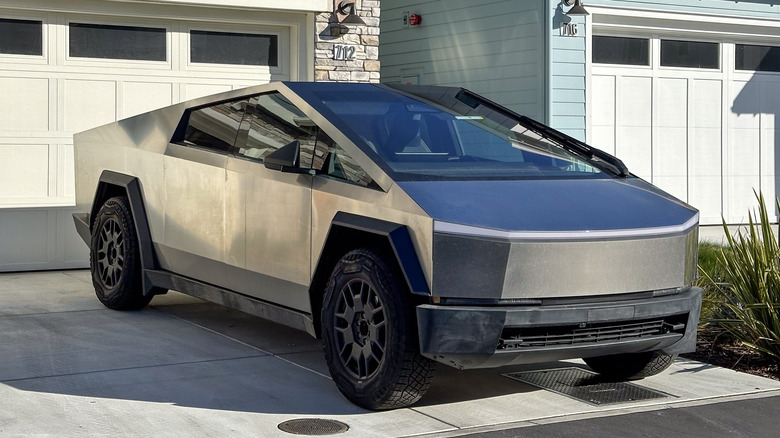 Tesla Cybertruck en camino