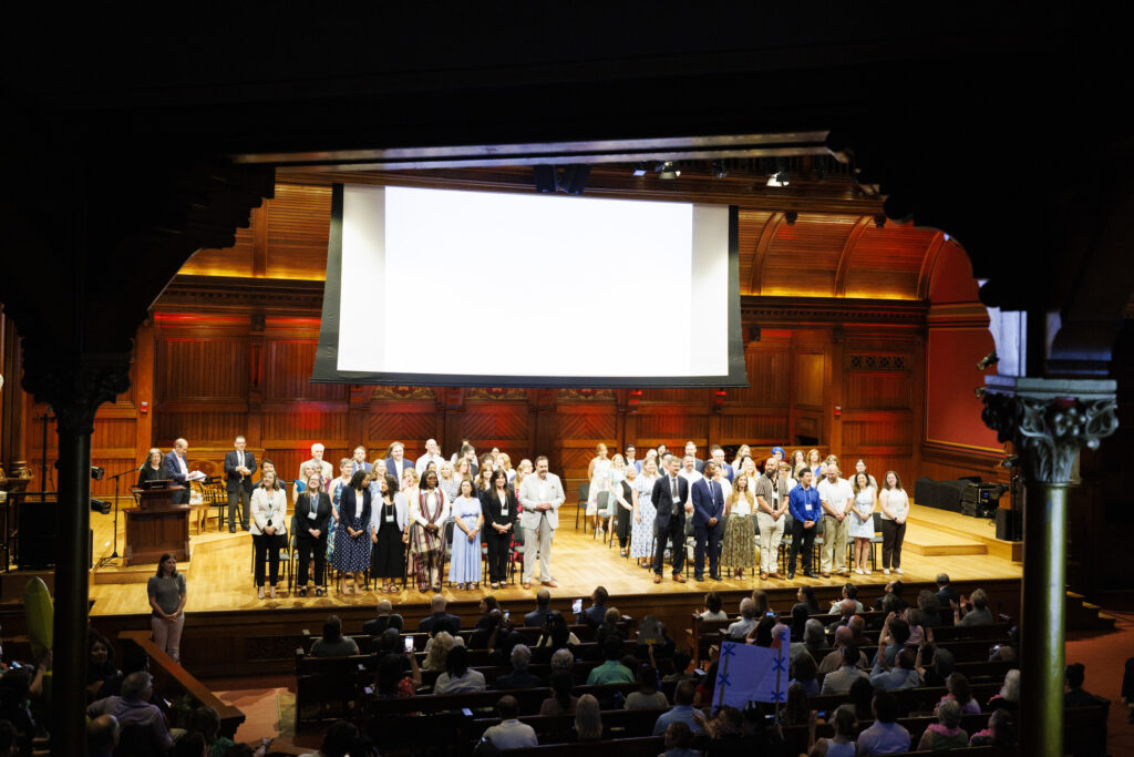 71 empleados fueron celebrados como Héroes de Harvard 2026 – Harvard Gazette